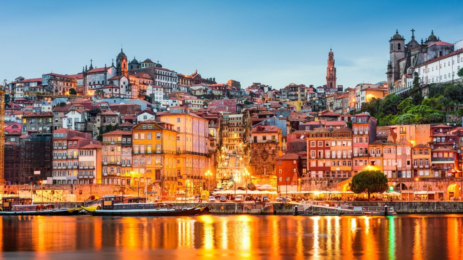 Porto Holidays. City and River