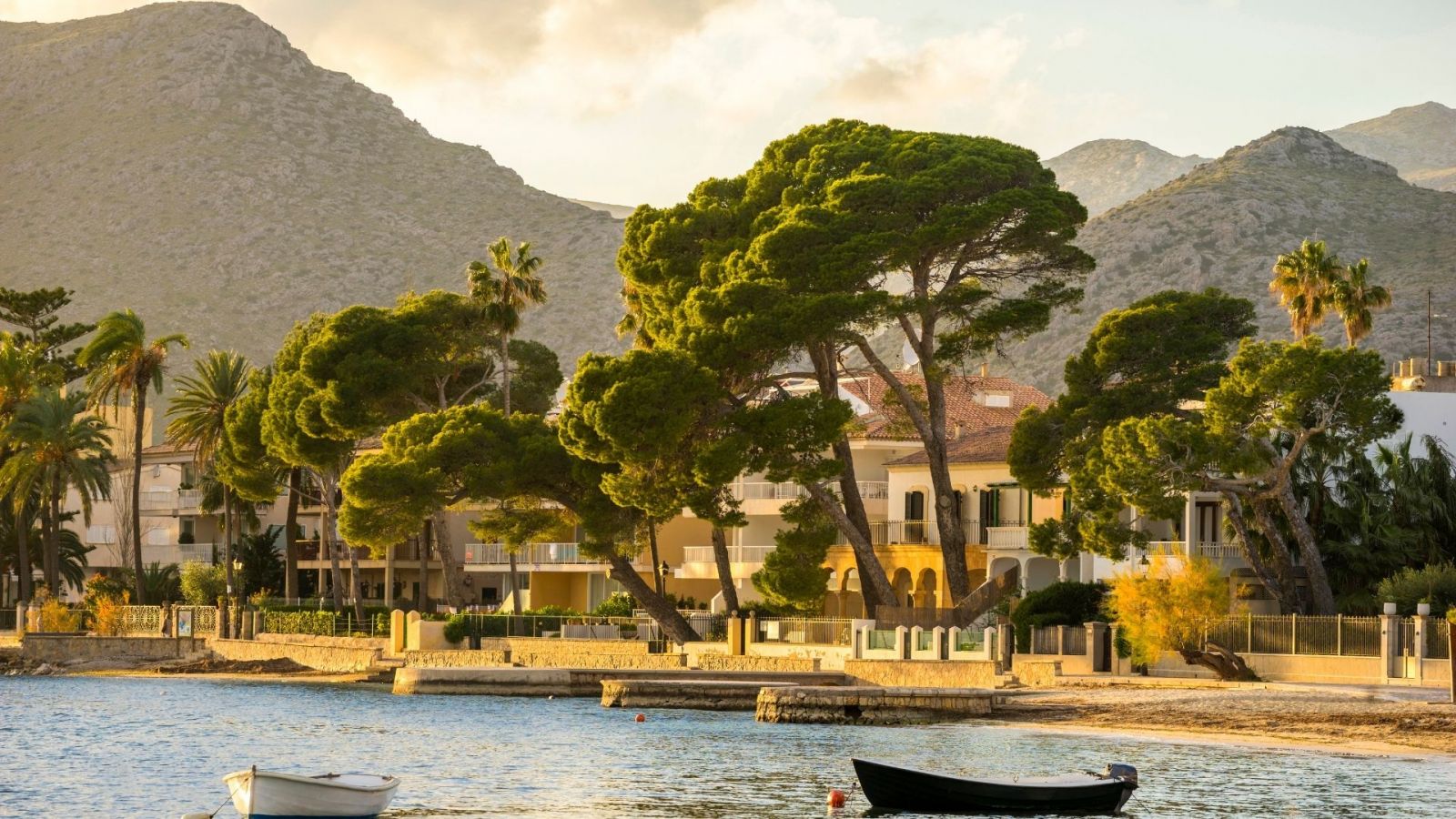 Holidays To Mallorca. Coastal Resorts