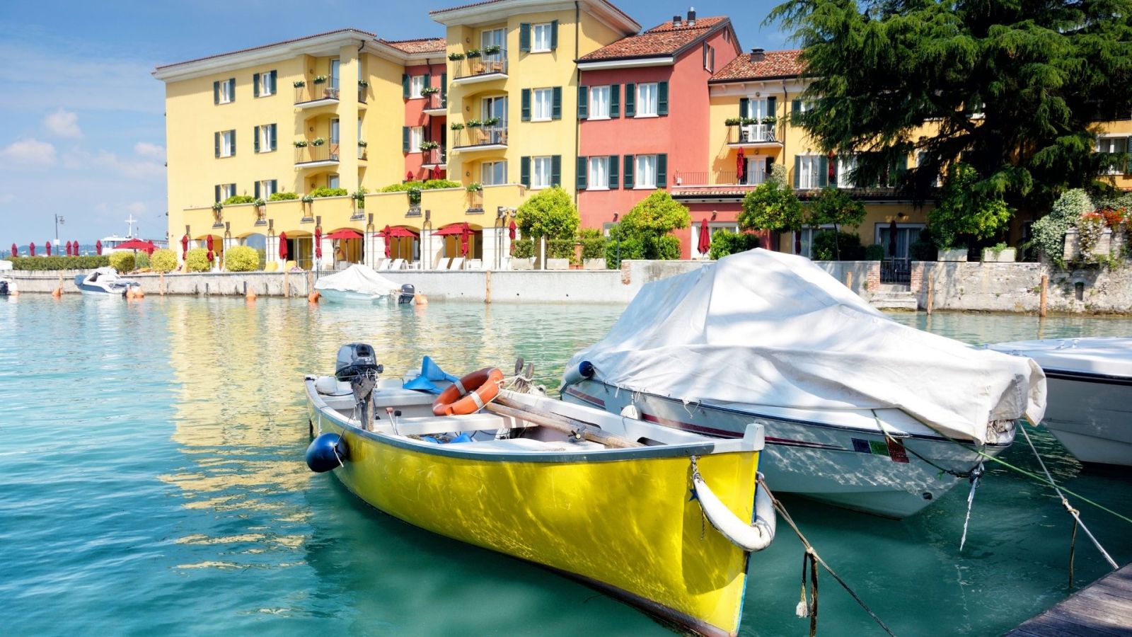 Italian Lakes. Waterfont Properties
